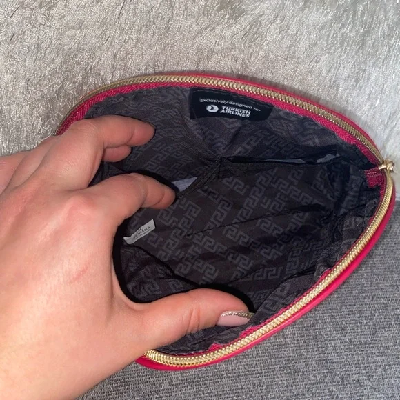 NWOT VERSACE Makeup Bag - Picture 4 of 5
